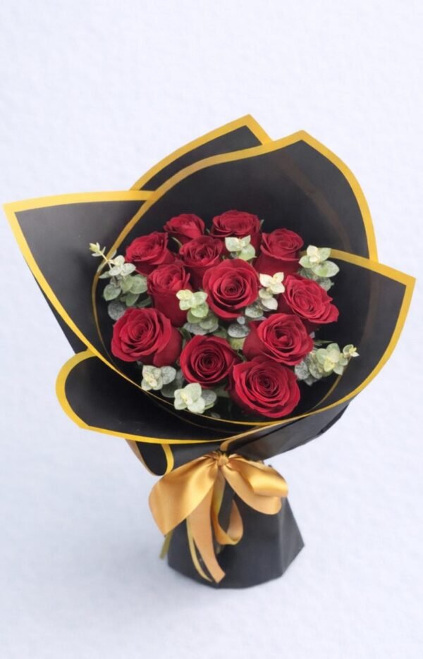 Pequeño tesoro (12 rosas)