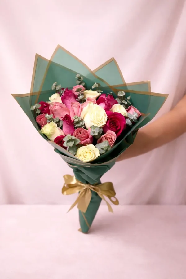 Elegancia viva (24 rosas)