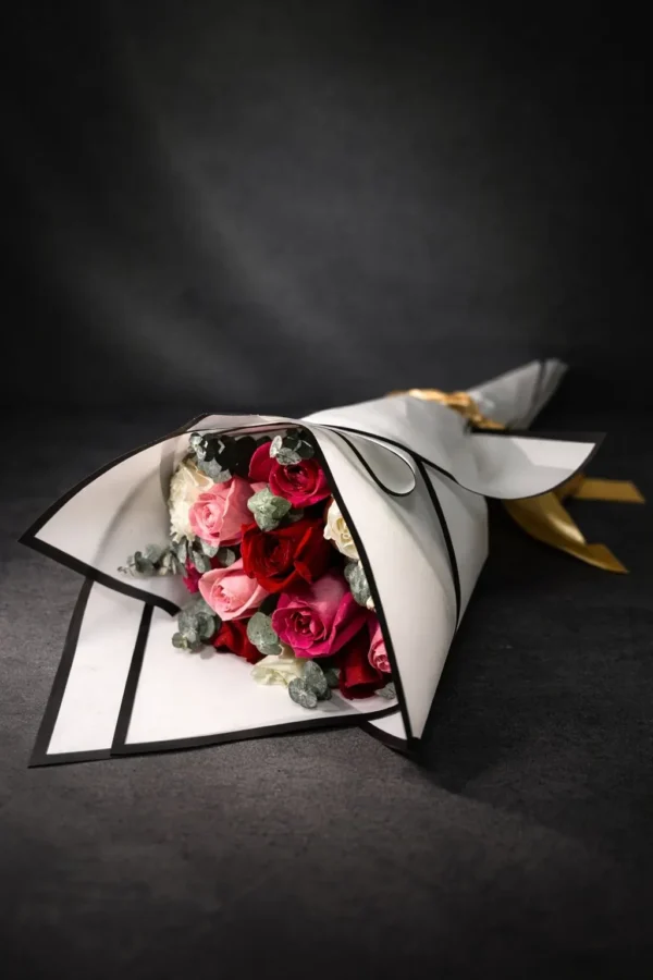 Sonrisa hermosa (12 rosas)