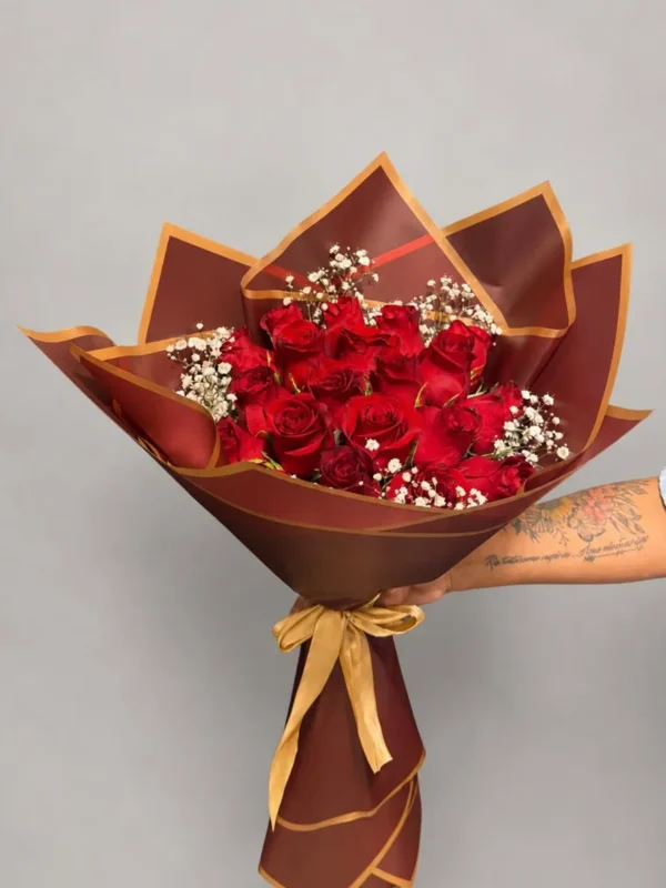 Aura de encanto (24 rosas)