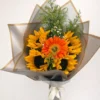 Ramo de 4 Girasoles y 1 Gerbera naranja