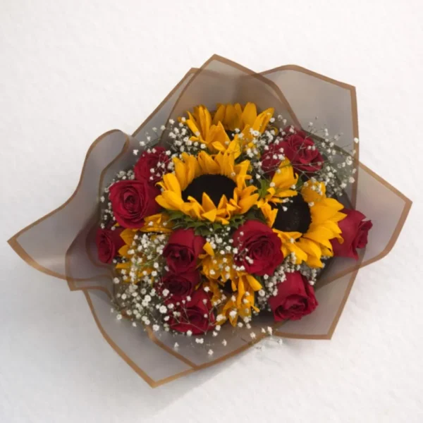 Ramo de 10 rosas rojas y 5 girasoles