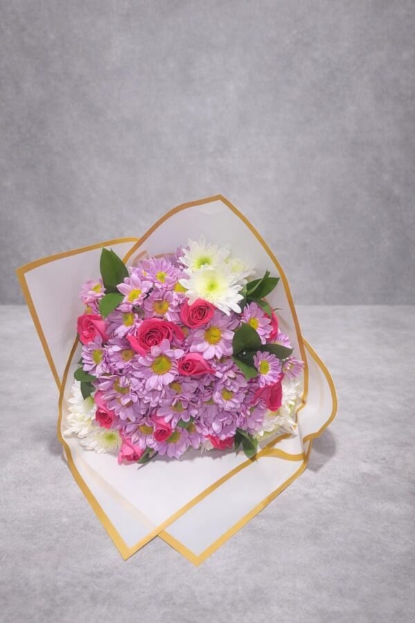 c8b8b48d-ed6a-409b-a503-5cc67c712763 Mil gracias (10 Rosas y 14 margaritas)